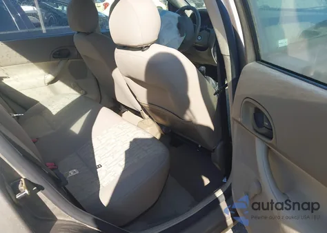 2005 Ford Focus Zx4 из США, поврежденный, VIN 1FAFP34N85W231347